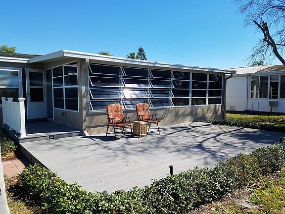 2nd image of 3821 Boardwalk Pl