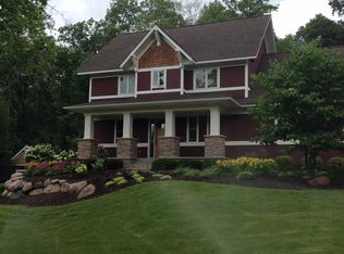 877 Badlands Rd, Hudson, WI 54016