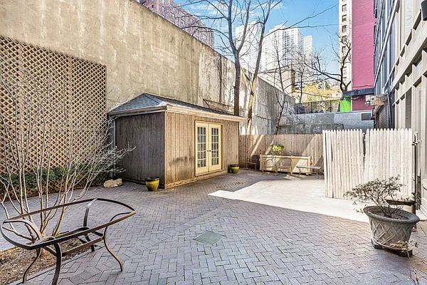 Rented by RSNY Realty | media 24