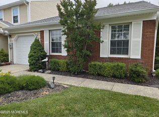 2 Birch Ln, Eatontown, NJ 07724
