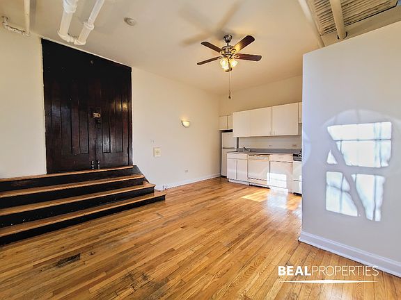 2nd image of 816 W Waveland Ave APT 33