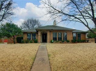 2001 Lansdown Dr, Carrollton, TX 75010