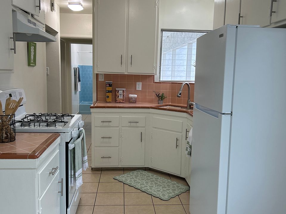 1st image of 2708 Gramercy Ave #D