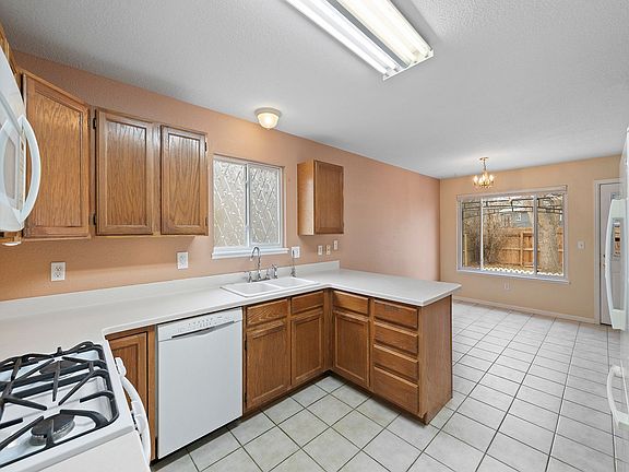 5th image of 506 Pebble Beach Ave