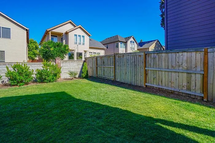 10521 NE 121st Ave — Photo 29