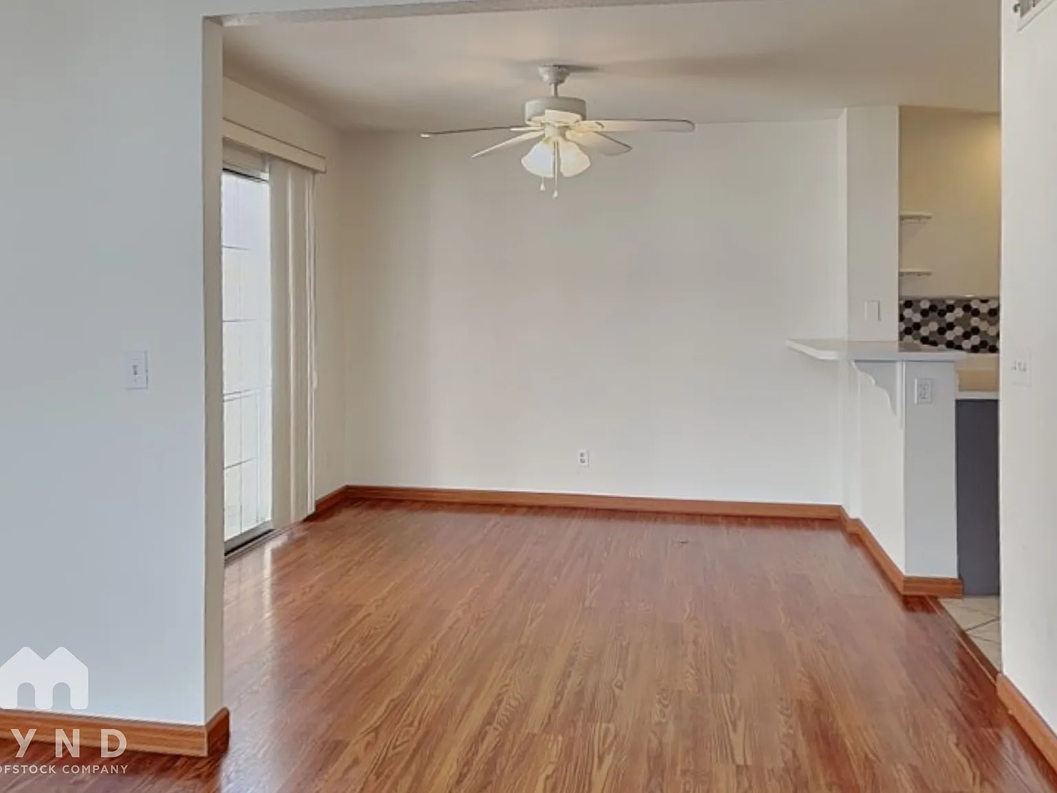 2 bed, 2.5 bath, 1287 sqft, $1,750 — Photo 4