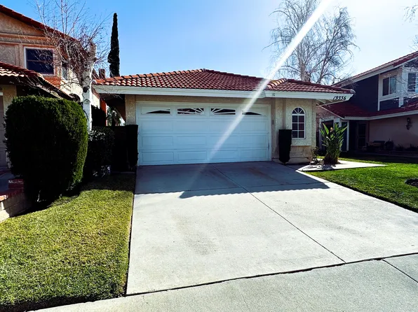 19336 Old Friend Rd, Santa Clarita, CA 91351