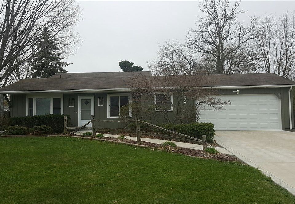 1st image of 20661 Pineview Cir
