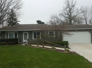 20661 Pineview Cir, Strongsville, OH