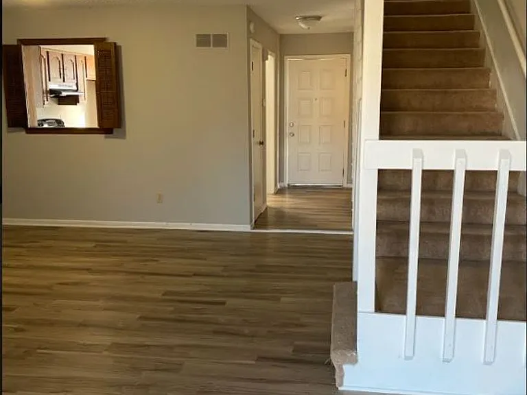 Nieman Park Townhome Duplexes — Photo 13