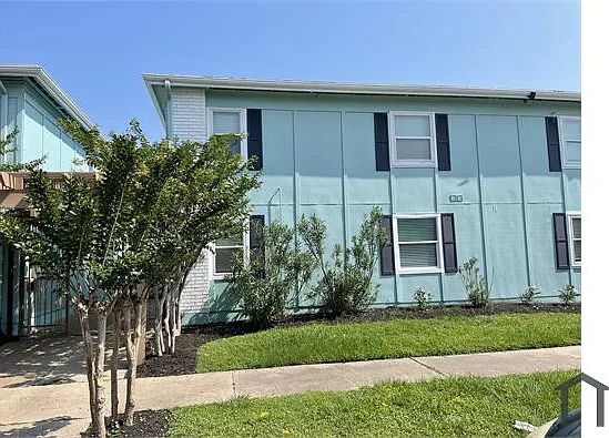 2502 Avenue L #3