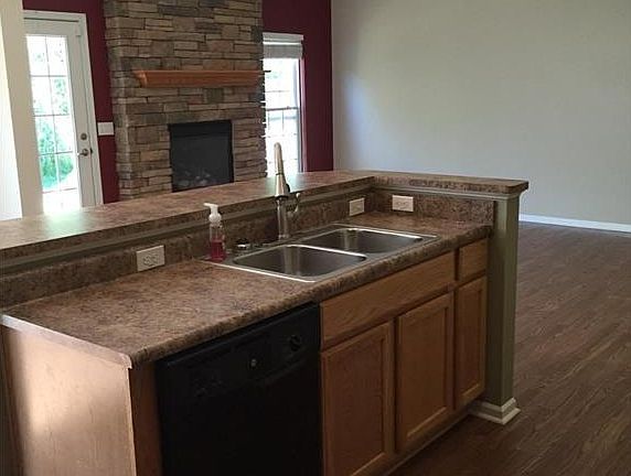 3rd image of 951 Tradewinds Cv Unit F