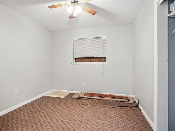 3rd image of 3732 Academy Dr