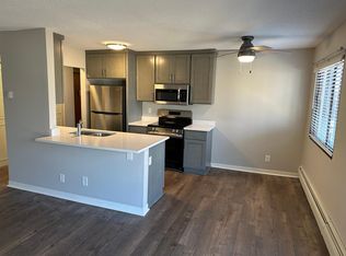 2050 7th Ave E #305, Saint Paul, MN 55109