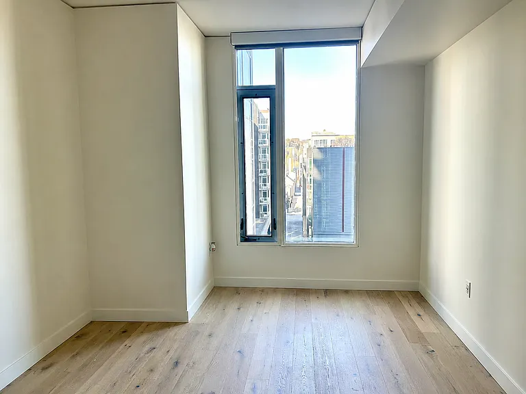 2510 6th Ave #501 — Photo 9