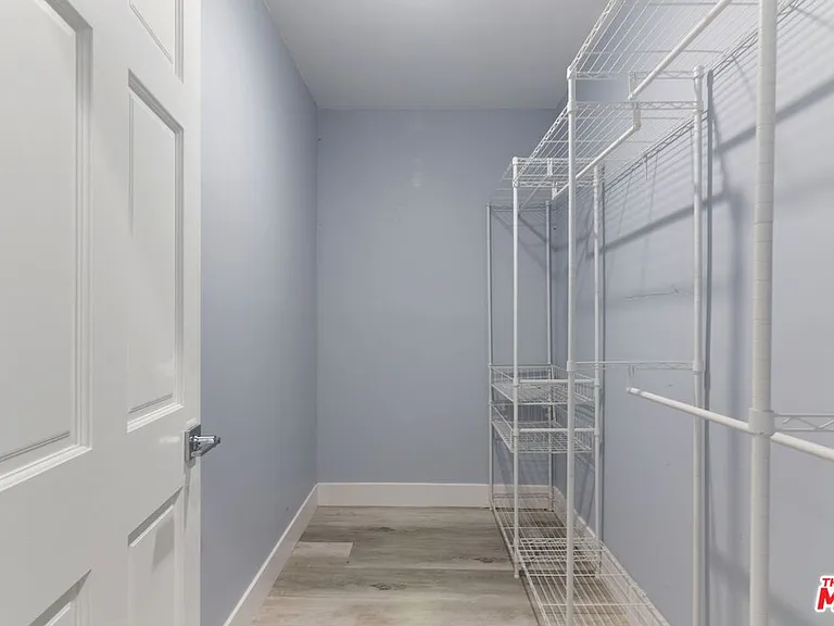 1112 S Highland Ave — Photo 15