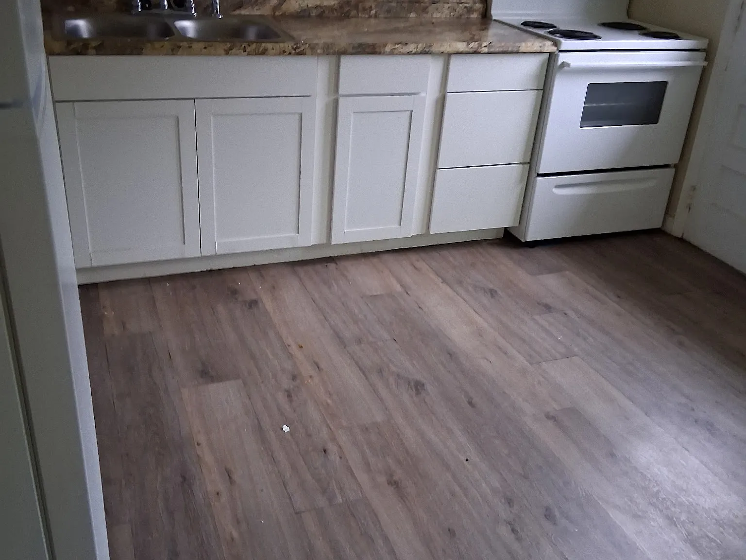 2 bed, 900 sqft, $950 — Photo 2