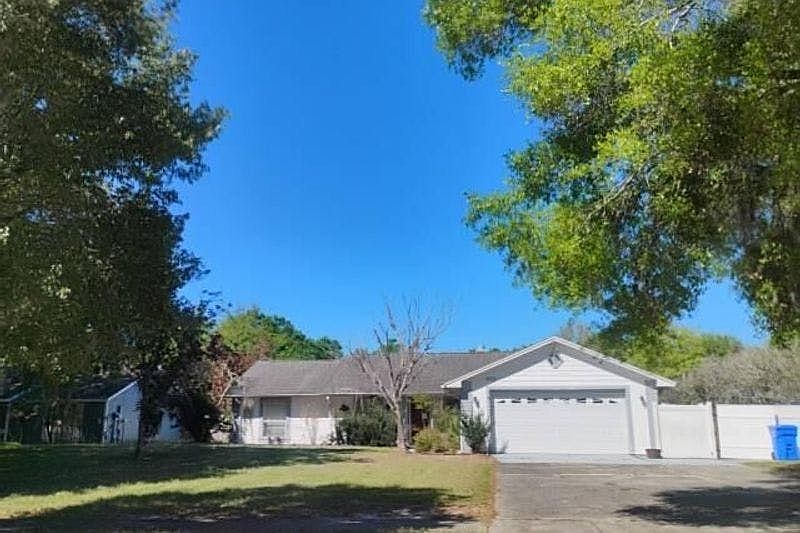 1st image of 505 Lake Charm Dr