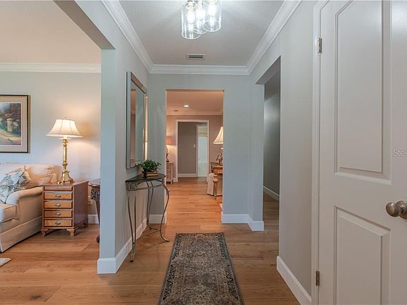 2nd image of 2801 Lake Arnold Pl
