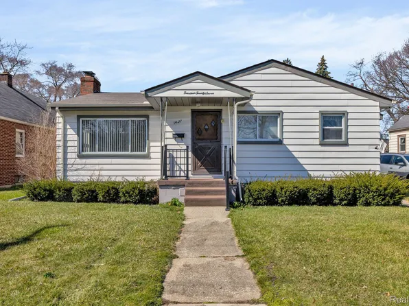 1427 20th St, Port Huron, MI 48060