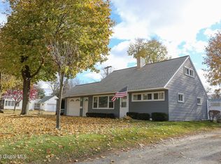 1090 Deforest Ave, Schenectady, NY 12303