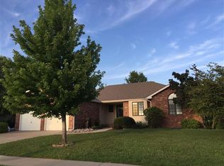 305 Pine Ridge Dr, Salina, KS 67401