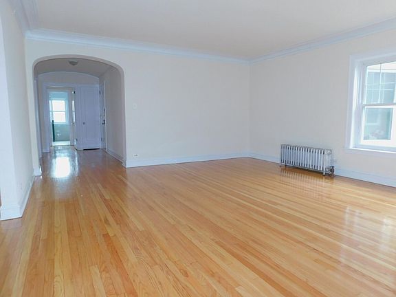 4th image of 535 Hinman Ave #20