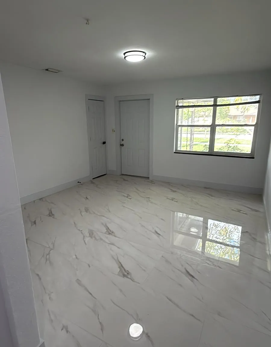 1 bed, 1110 sqft, $900 — Photo 3