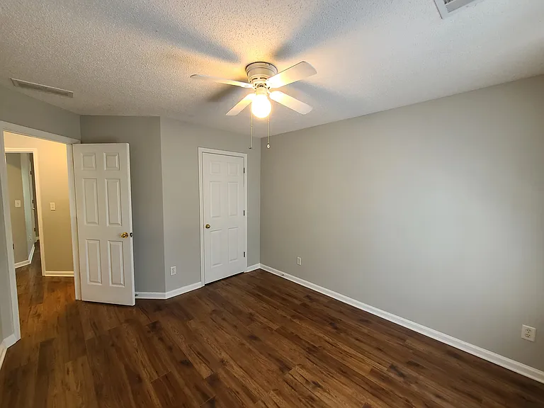 155 Lembeth Ct — Photo 11