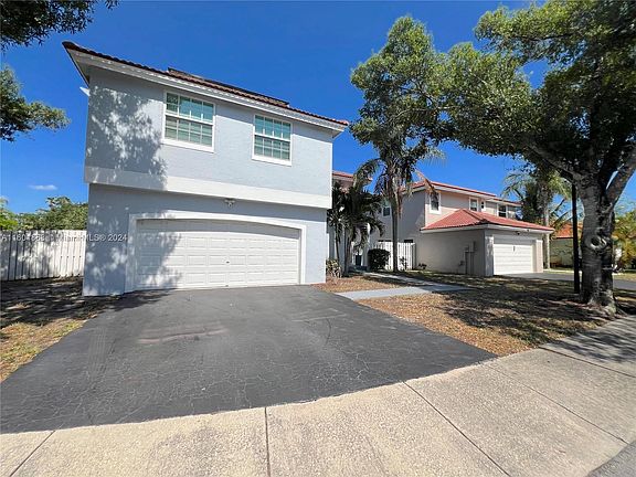 3rd image of 1042 NW 125th Ave