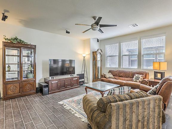 4th image of 10657 Country Knoll Way