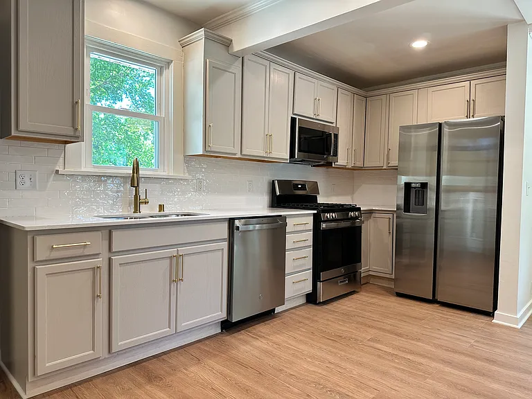 236 N Main St — Photo 8