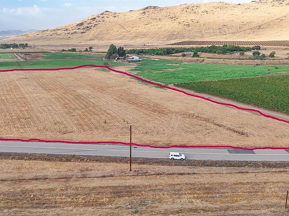 2nd image of 19196 E Kings Canyon Rd