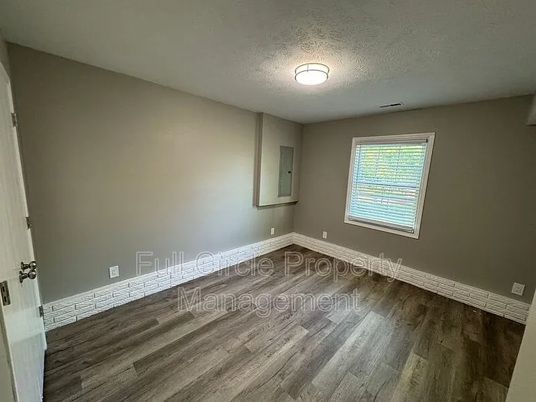 2710 N 1st St #4 — Photo 9