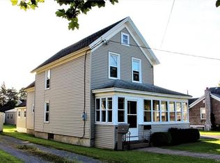 543 James St, Clayton, NY 13624