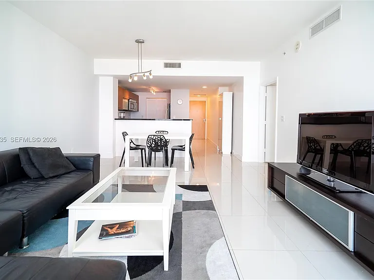 253 NE 2nd St #2107 — Photo 9