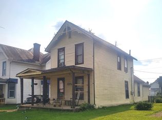 151 N Cedar St, Newark, OH 43055