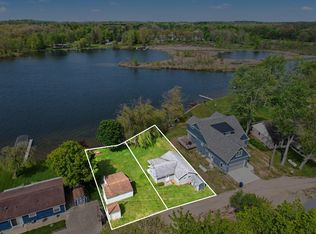 3070 Lake Dr, Reading, MI 49274