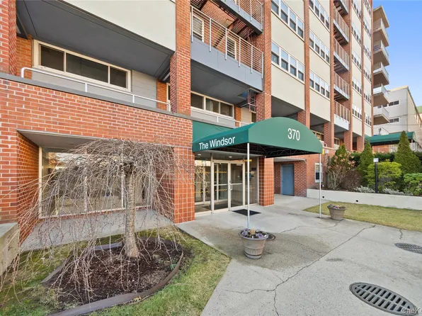 370 Westchester Avenue #2N, Port Chester, NY 10573