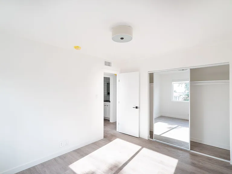3168 Wabash Ave — Photo 11