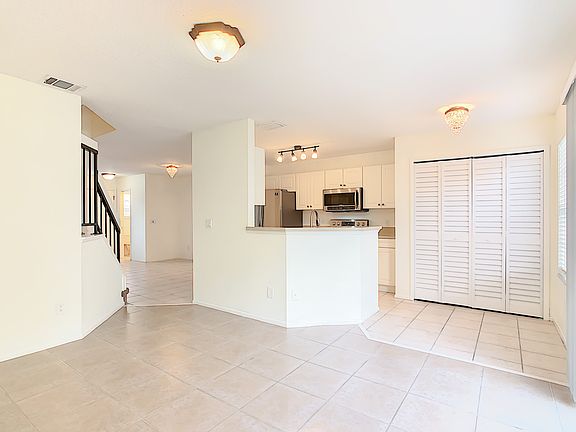 4th image of 2843 Candela Ct