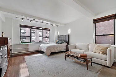 30 East 37th Street