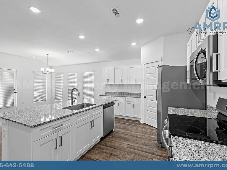 1007 SW 3rd Ave — Photo 11