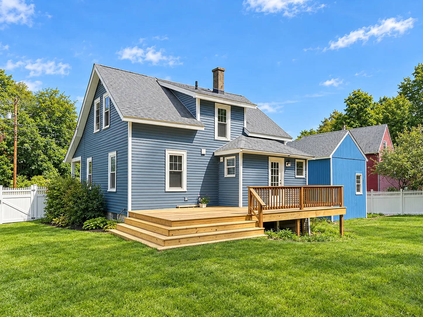 3 bed, 1.5 bath, 1373 sqft, $2,700 — Photo 2