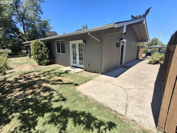 2120 W 14th Ct, Eugene, OR 97402