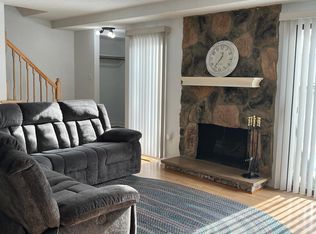 1220 Landmark Trl S, Hopkins, MN 55343