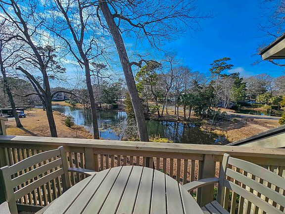 4th image of 204 Baslow Ct. #20-H