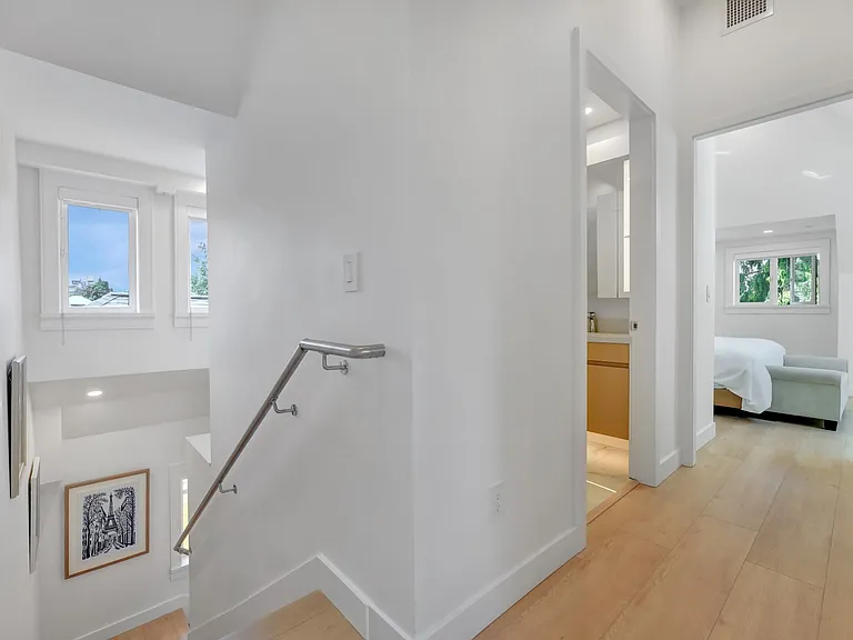 957 Nicola St #201 — Photo 19