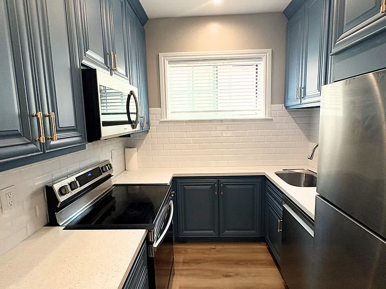 22379 McClellan Rd — Photo 3
