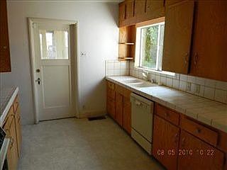 5th image of 130 S Lincoln Ave